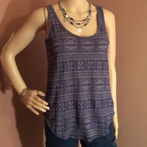 Very cute Old Navy Tank top🦋